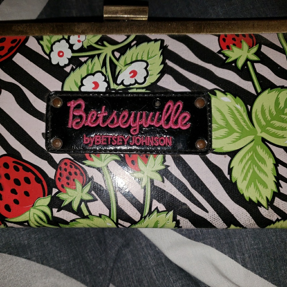 Small clutch or wallet